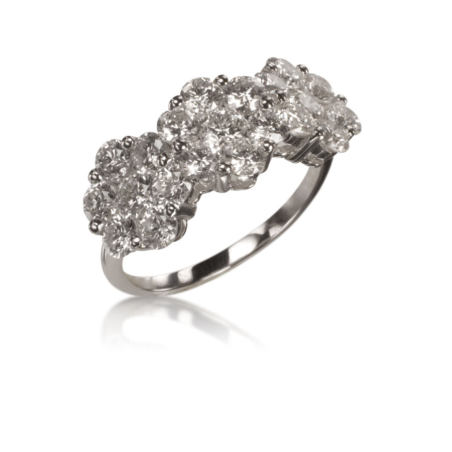 Anillo de oro con brillantes