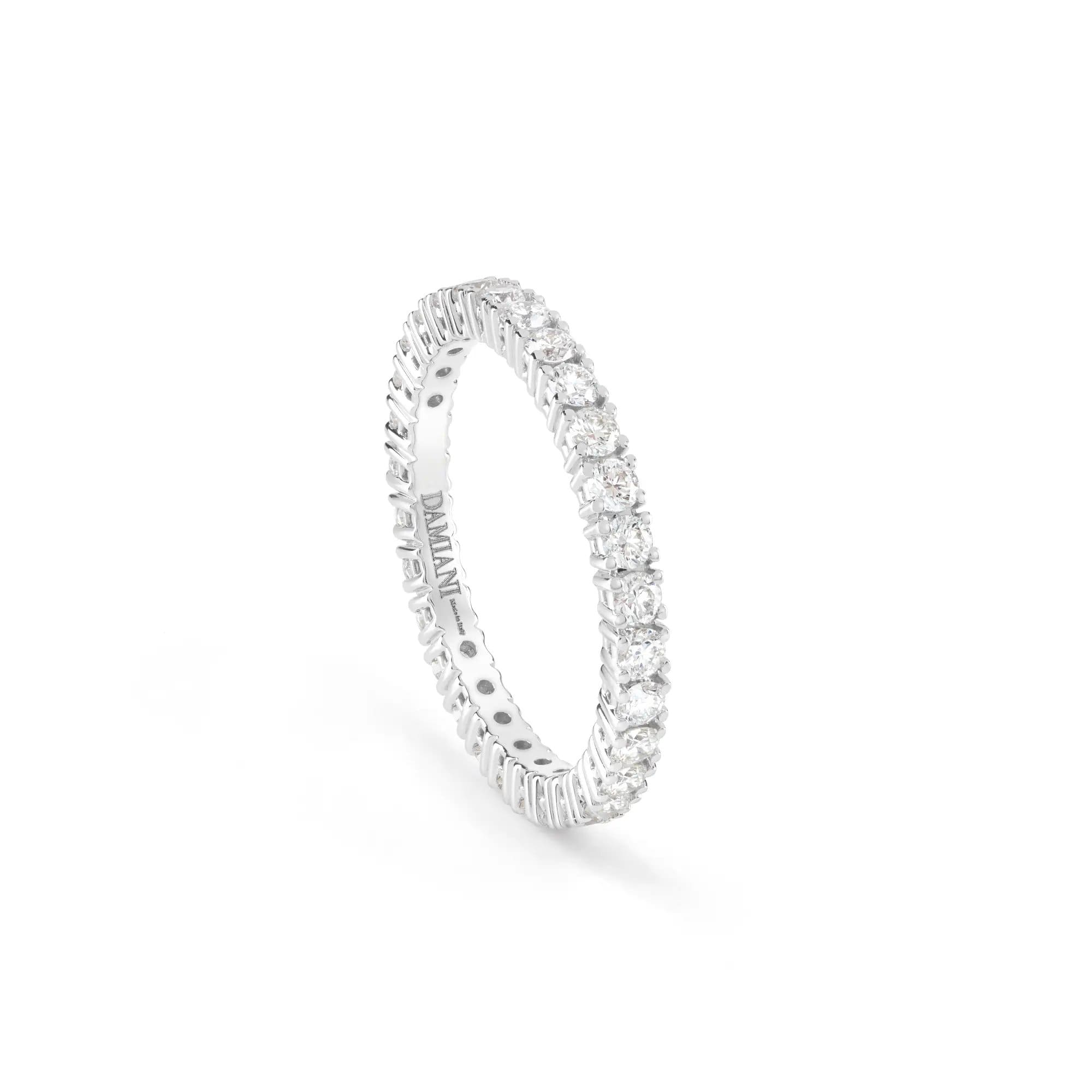 Anillo de oro blanco y diamantes